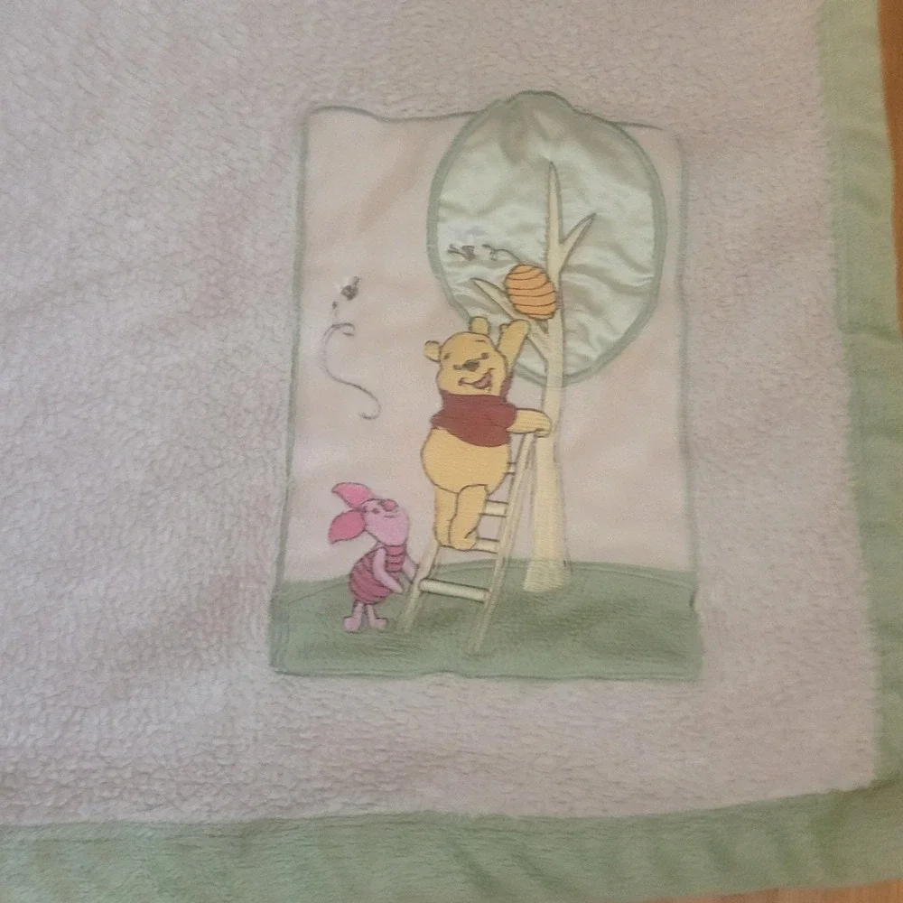 Vintage Disney Pooh Piglet Bee Hive Biege Green Edge Fleece Security Blanket